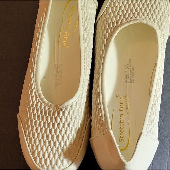 BRAND NEW STRETCH'S FROM BEACON WHITE FLAT SHOES - Picture 16 of 16